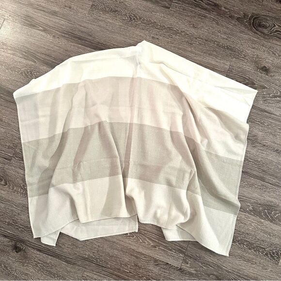 Mersea Wrap  - Picture 3 of 3